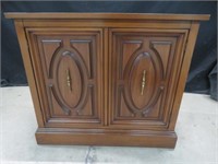 MAHOGANY TV STAND W/ 2-DOORS