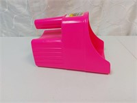 New Hot Pink Feed Scoop