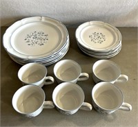 The Covington edition dish set