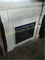 Electric fireplace approx 4f5 wide and tall