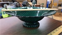 ART GLASS CENTER PIECE BOWL