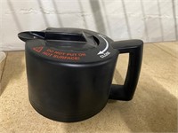 Coffee holding pot with lid, insullated