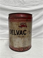 Vacuum oil Gargoyle Delvac 4 gallon oil drum