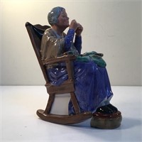 ROYAL DOULTON FIGURINE HN2352 A STITCH IN TIME