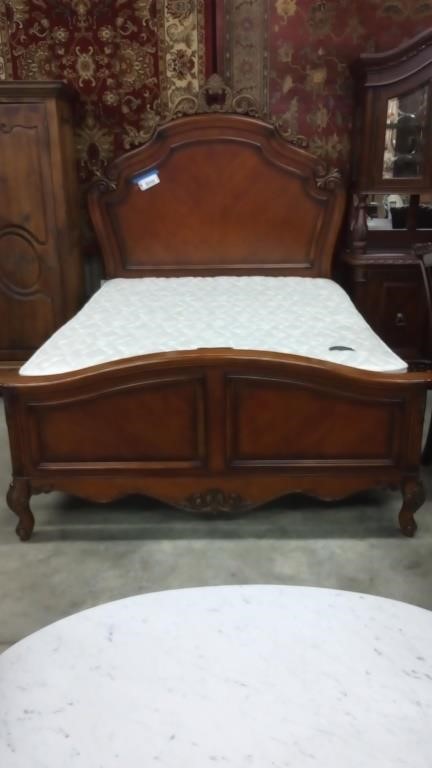 VERY NICE COUNTRY FRENCH QUEEN SIZE BED WITH RAILS