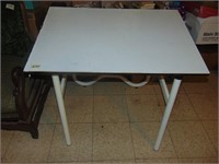 Adjustable Drafting Table