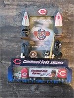 Cincinnati Reds MLB Die Cast Truck & Picture Frame