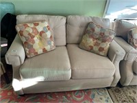 Carlton Furniture ~  Love Seat with Pillows