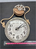 Wall Clock with Metal Pully
