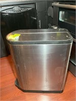 FOOT OPERATED METAL TRASH CAN