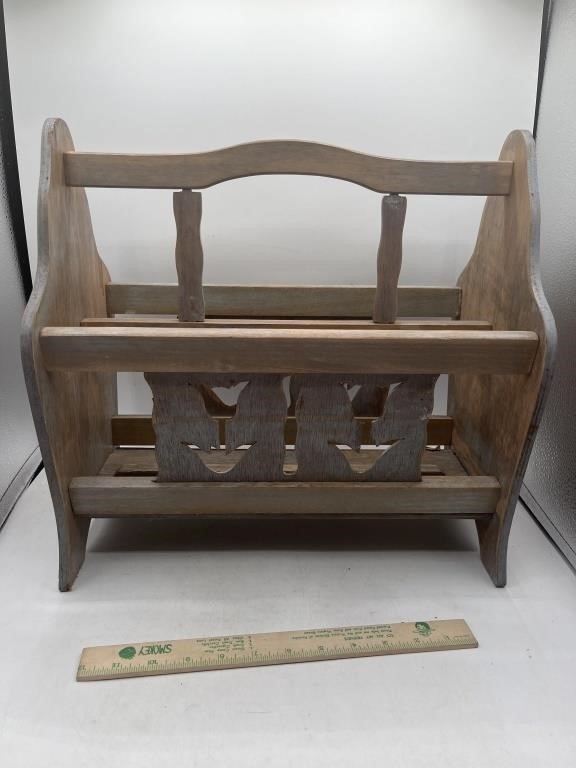 Vintage Shabby Tulip themed magazine Rack