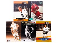 Lot 5 - Gordie Howe Cards