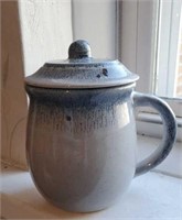Pottery sugar cup