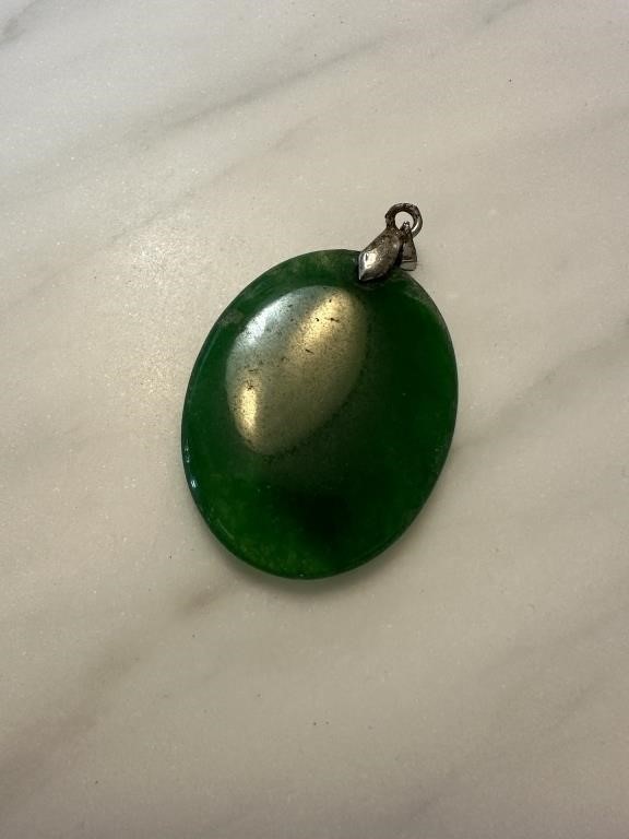 CHINESE JADE CARVED PENDANT NOTE