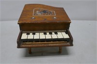 Toy  Working Piano 9"x7"