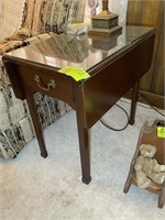 DROP LEAF STYLE END TABLE 35 IN X 27 X 26  IN