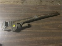 Large pipe wrench