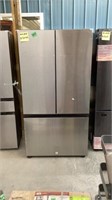 Samsung Refrigerator and Freezer 35 3/3” W x 28