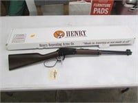 Henry model H001 .22 cal lever action rifle w/box