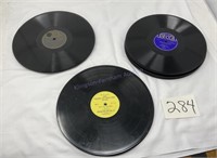 Vintage record albums, 20 78s