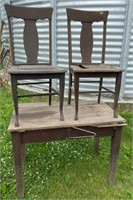 40" Library Table & 2 Chairs
