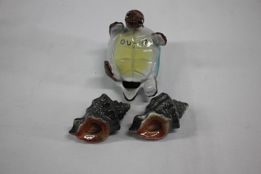 3pc Novelty Figural Salt & Pepper Shakers