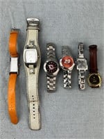 Lot of 6 Watches