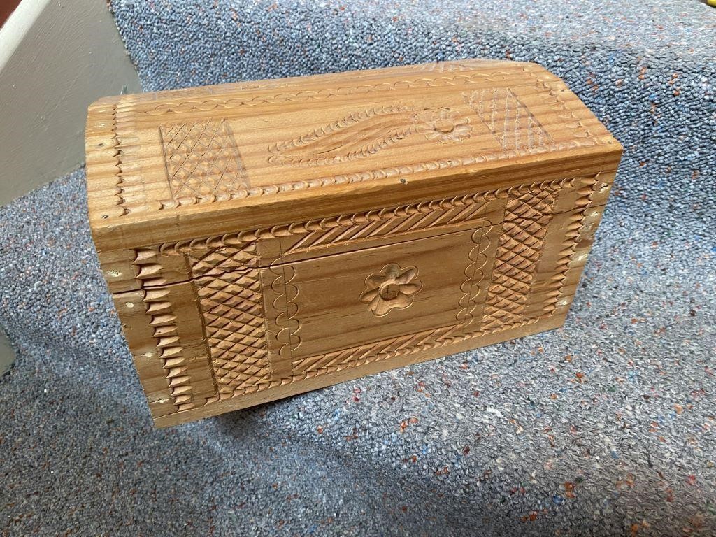 SCANDINAVIAN WOODEN CARVED BOX