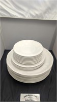 Kentshire by Yamaka Plate Set in All White