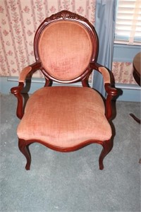 Mahogany Victorian oval back parlor chair with