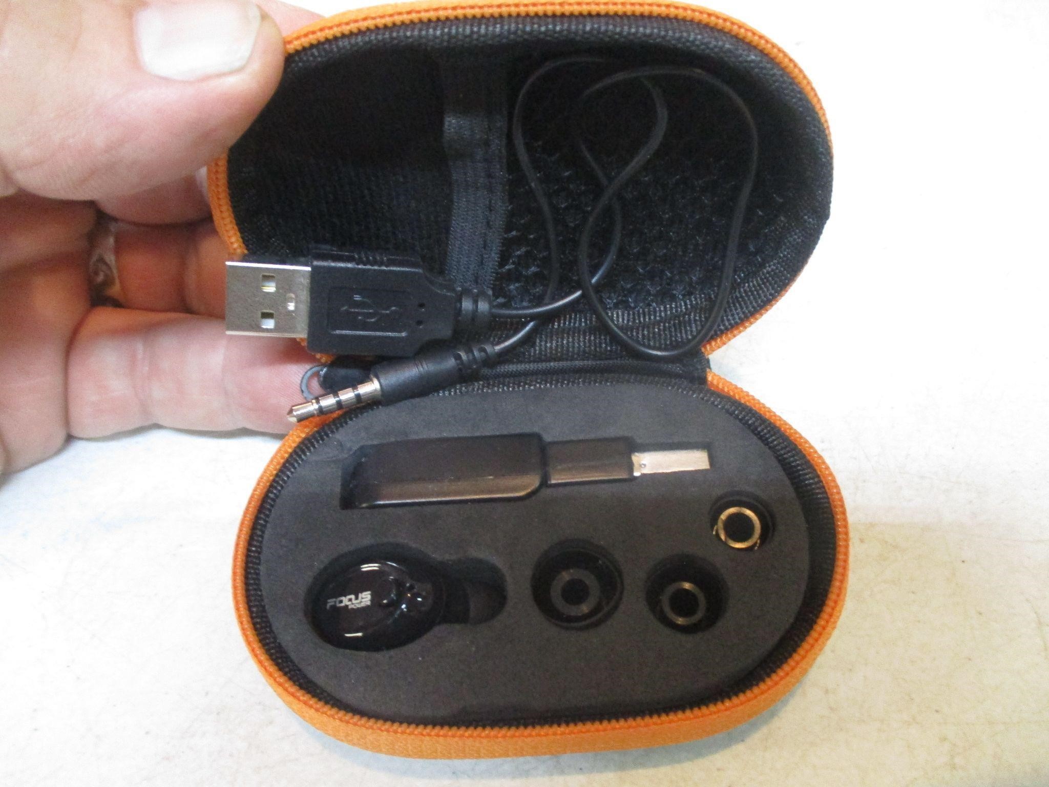 Focus Power Ear Buds with Charger in Case