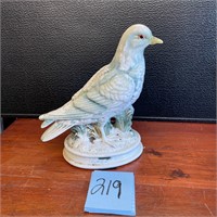 VTG bird statue see damage on beak