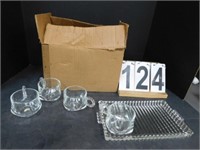 Set Of 4 Snack Plates & Cups