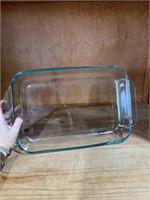 2 Quart Pyrex Baking Dish