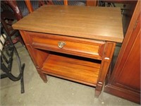 SOLID WOOD (1) DRAWER END TABLE