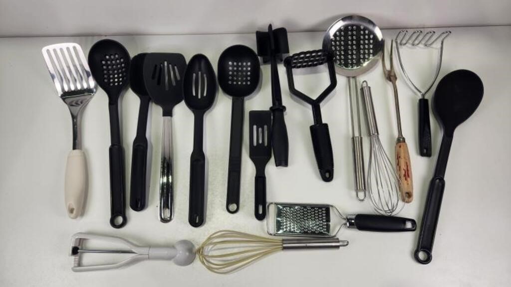 Assorted Kitchen Items