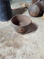 Cast iron bean pot what size is a