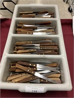 Approx 160 steak Knives with tote