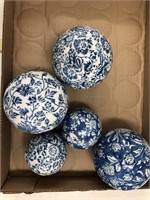 5cnt Ceramic Decor Balls -1 Has a Hole in it