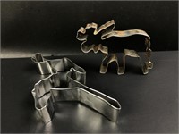 2 cookie cutters,  Moose and Bucking Horse  5"