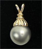 14K Yellow gold Tahitian pearl pendant, 2.6 grams