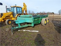 Manure spreader