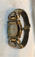 Vintage Ladies Venier Quartz Two Toe Bangle Watch