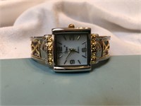 Vintage Ladies Vivani Quartz 2 tone Bangle Watch