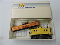 Caboose & Tanker Parts in Walthers Box
