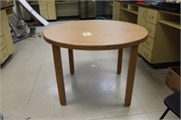 Round wooden Table