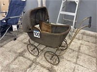 VINTAGE DOLL BABY CARRIAGE