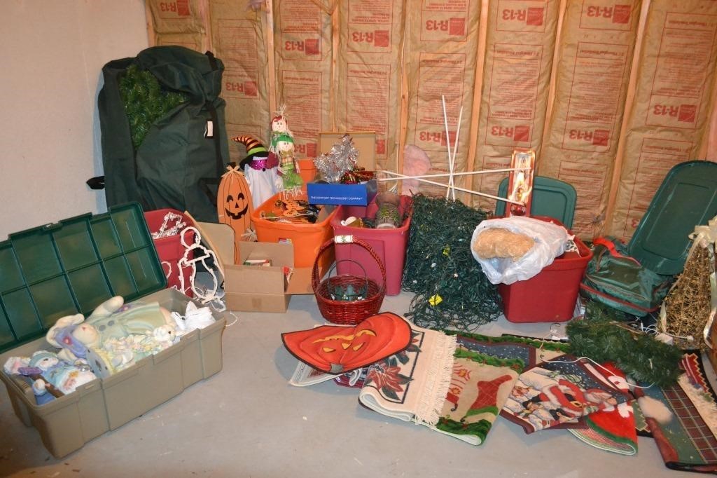 Large Lot Christmas Tree, Decorations, Orns & More