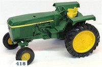 Argentina JD 4430 with small decal & 3pt.