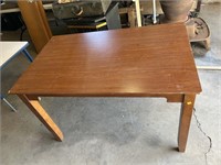 TABLE  4 FT X 30 INCHES  PICK UP ONLT
